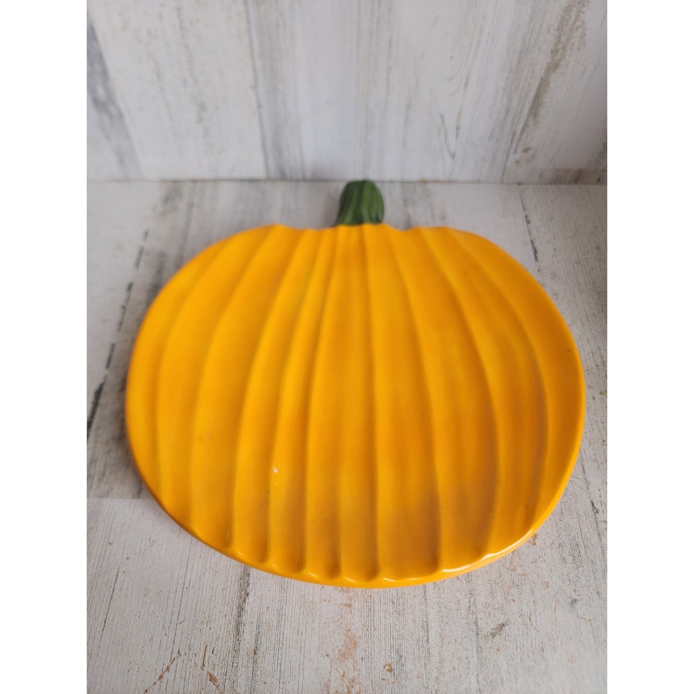 Vintage Halloween pumpkin raised‎ plate kitchen home decor Orange